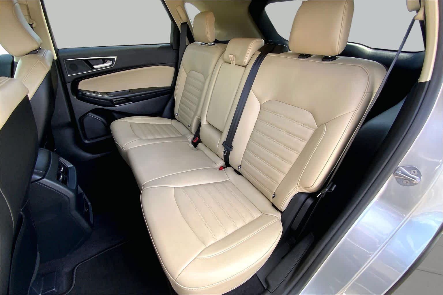 Used 2024 Iconic Silver Ford SEL image 21