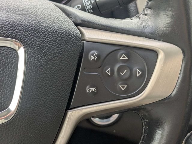 Used 2018 Red GMC Denali image 33