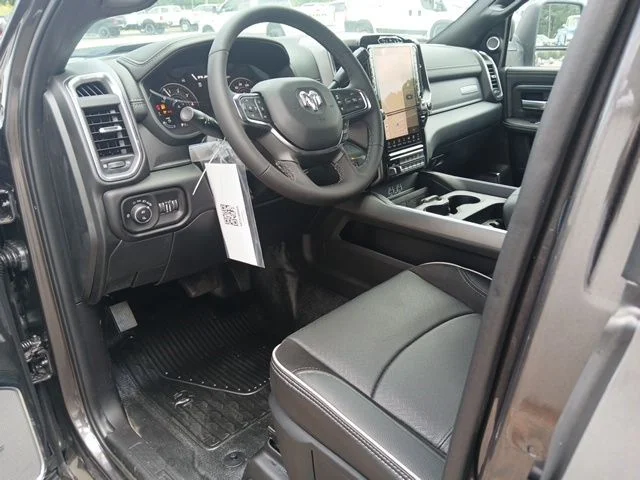 New 2026 Granite Crystal Metallic Clear-Coat Exterior Paint RAM Laramie image 51