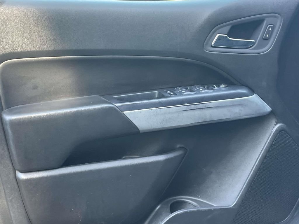 Used 2022 White Chevrolet LT image 14