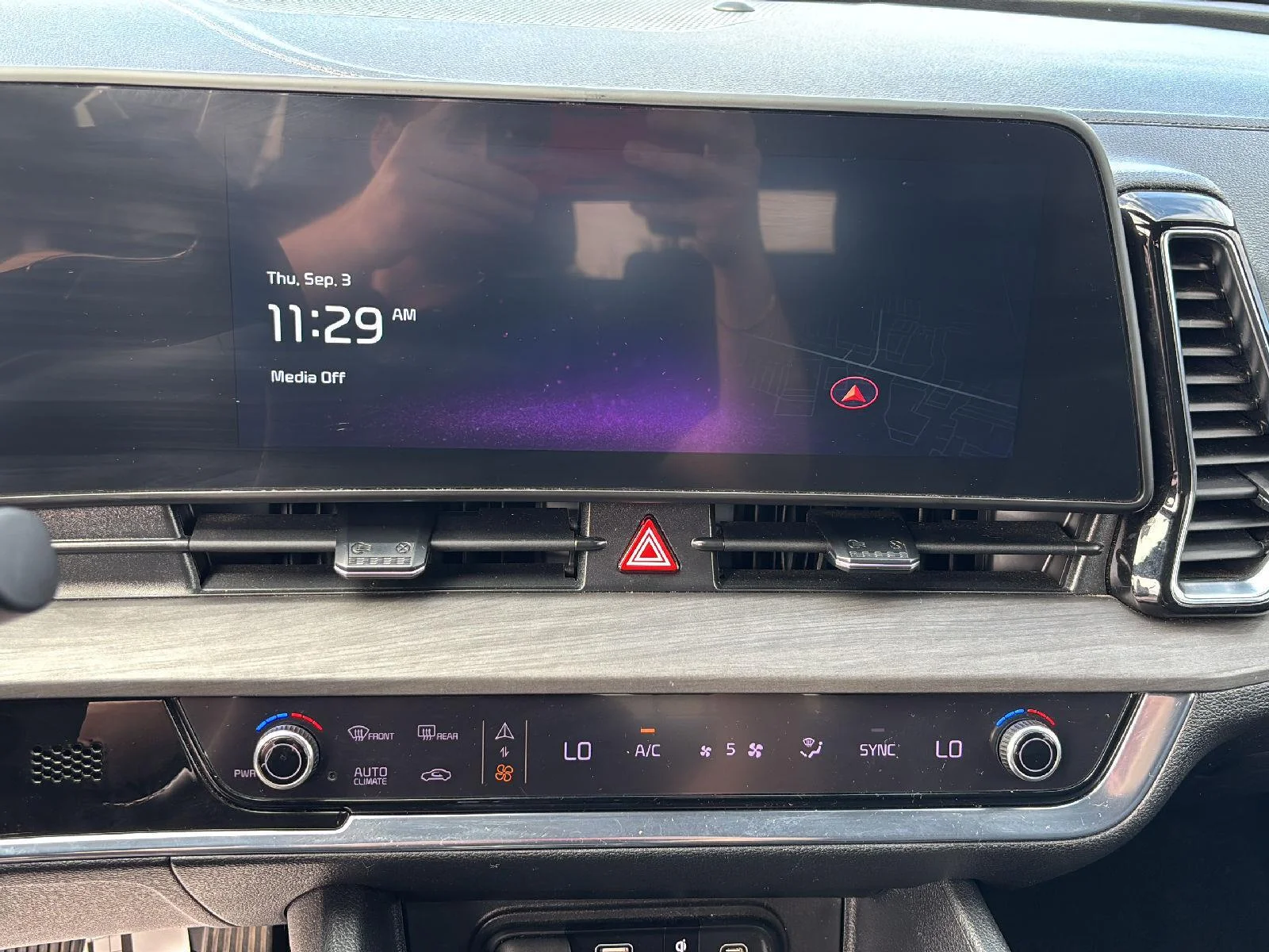 Used 2023  Kia X-Line image 18