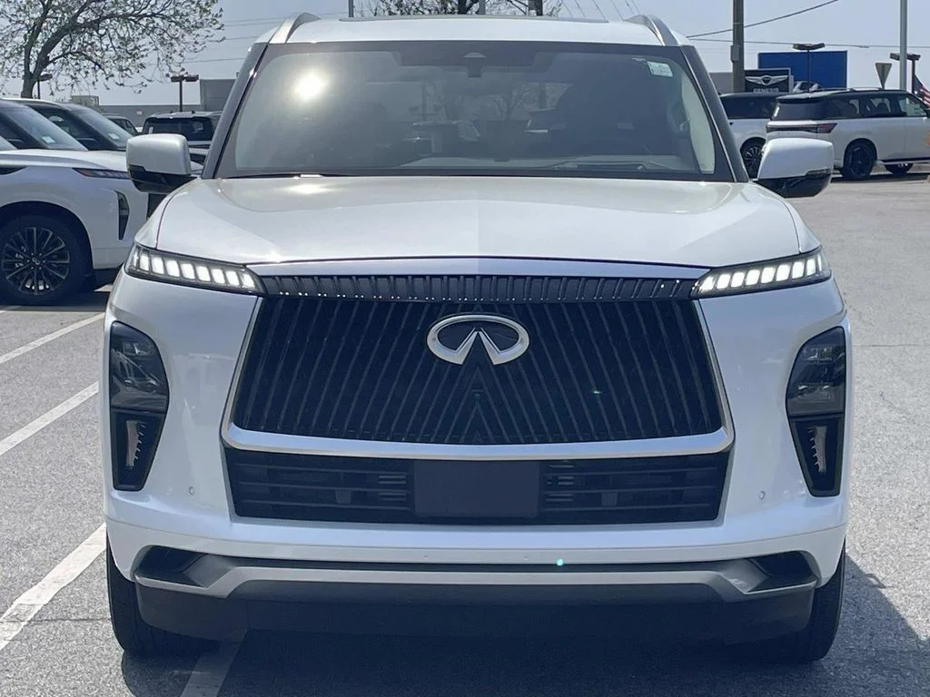 Used 2025 White INFINITI SENSORY image 6