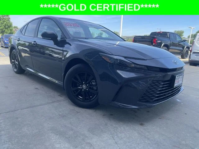 2025 Toyota Camry LE - Photo 10