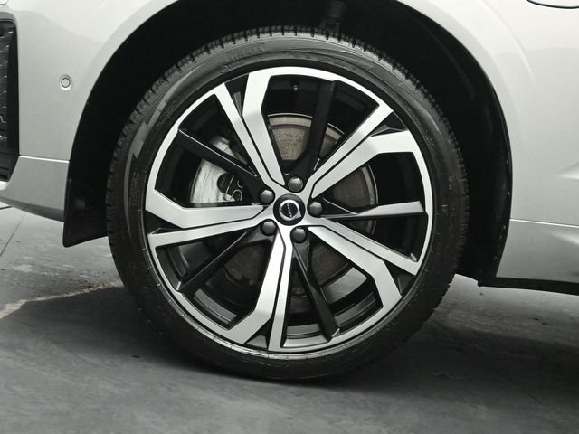 2022 VOLVO XC60 - Image 35