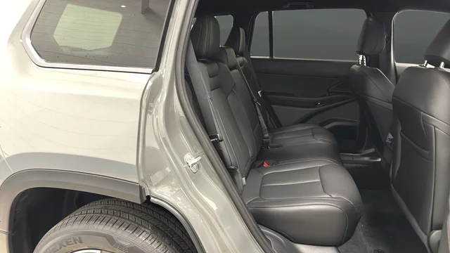 New 2026 Sting-Gray Clearcoat Jeep Limited image 24