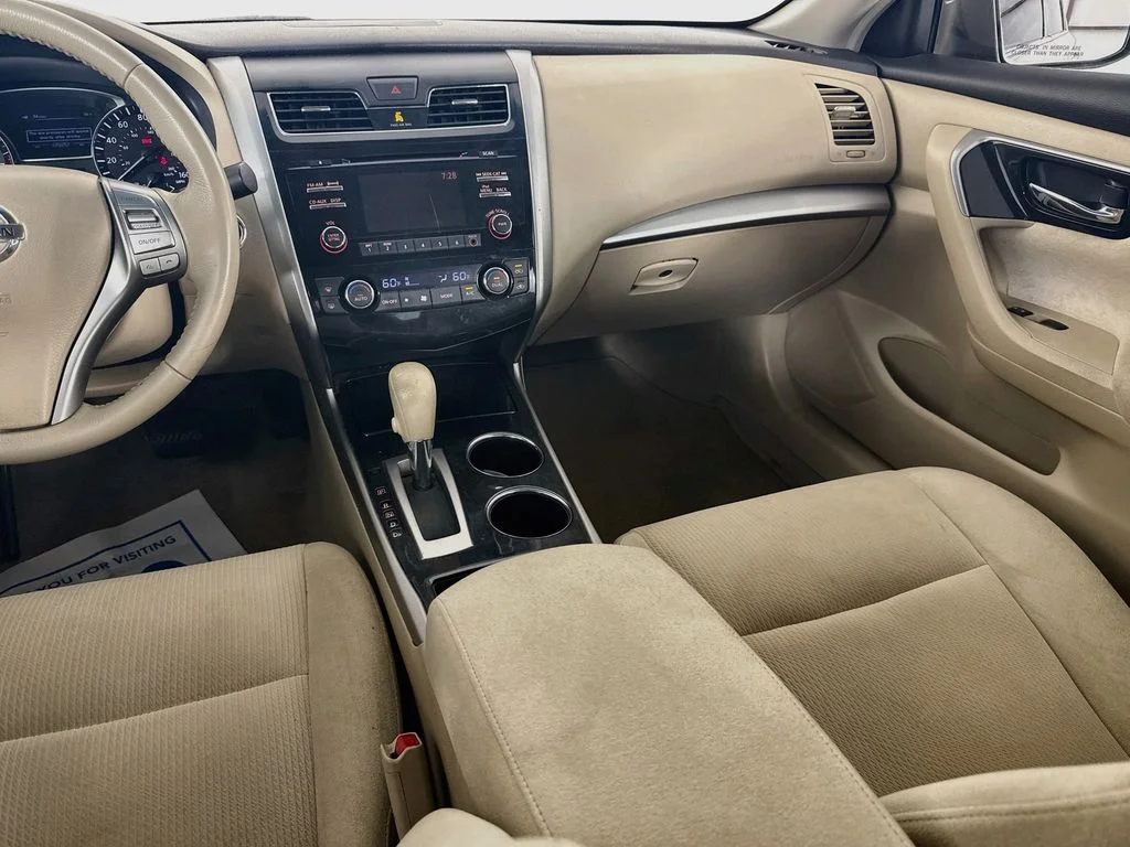 Used 2013 Beige Nissan 2.5 SV image 27