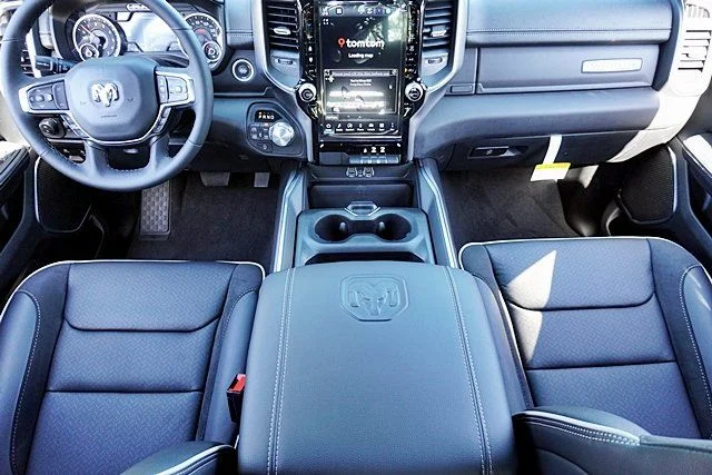 New 2026 Diamond Black Crystal Pearl-Coat Exterior Paint RAM Laramie image 27