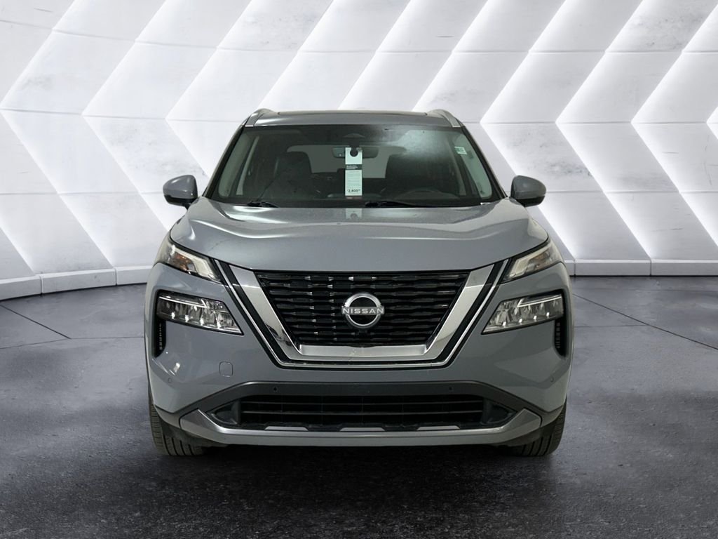 Used 2023 Gray Nissan SL image 2