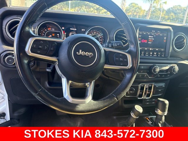 Used 2019 White Jeep Unlimited Sahara image 12