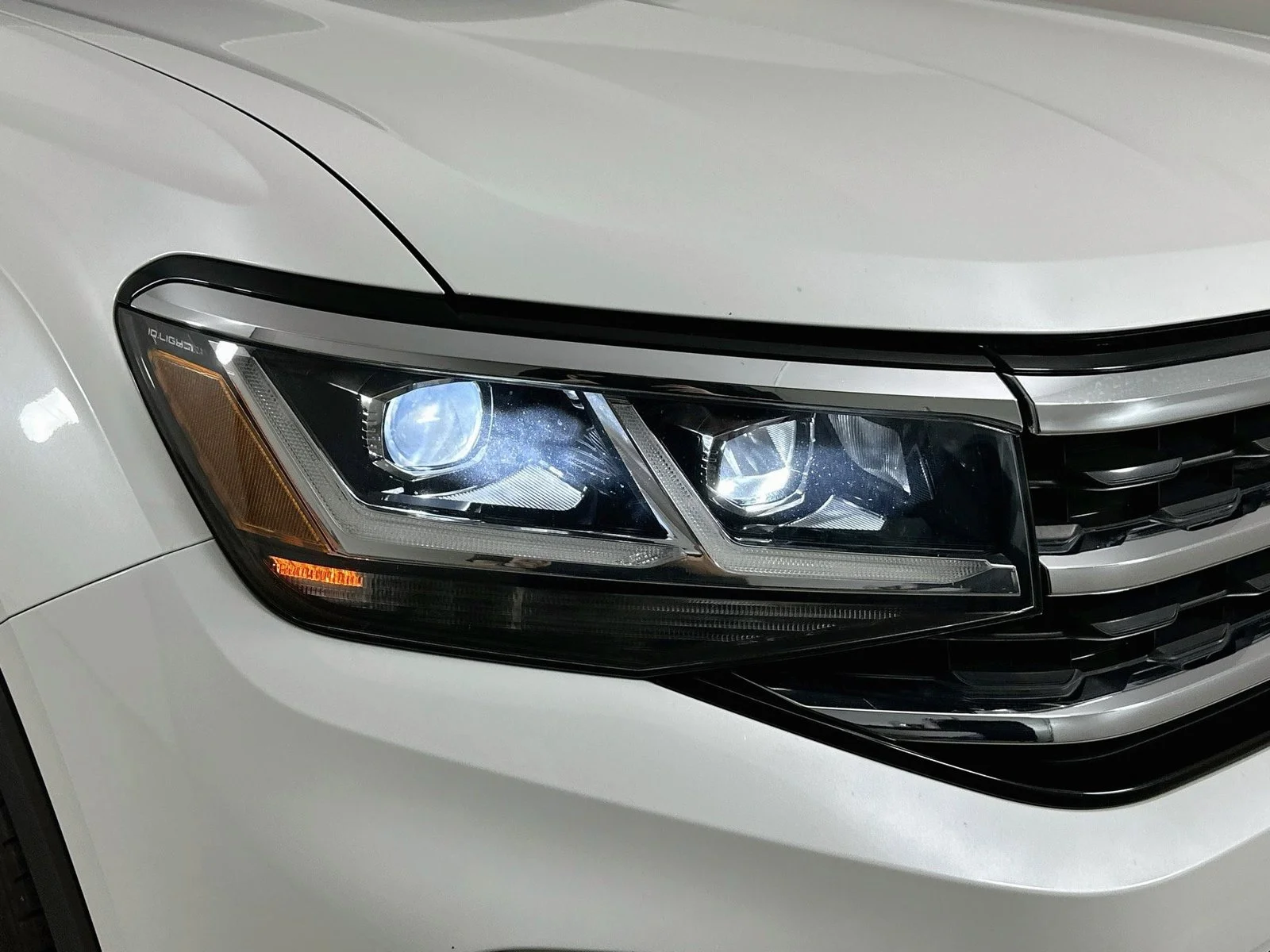 Used 2023 White Volkswagen  image 9