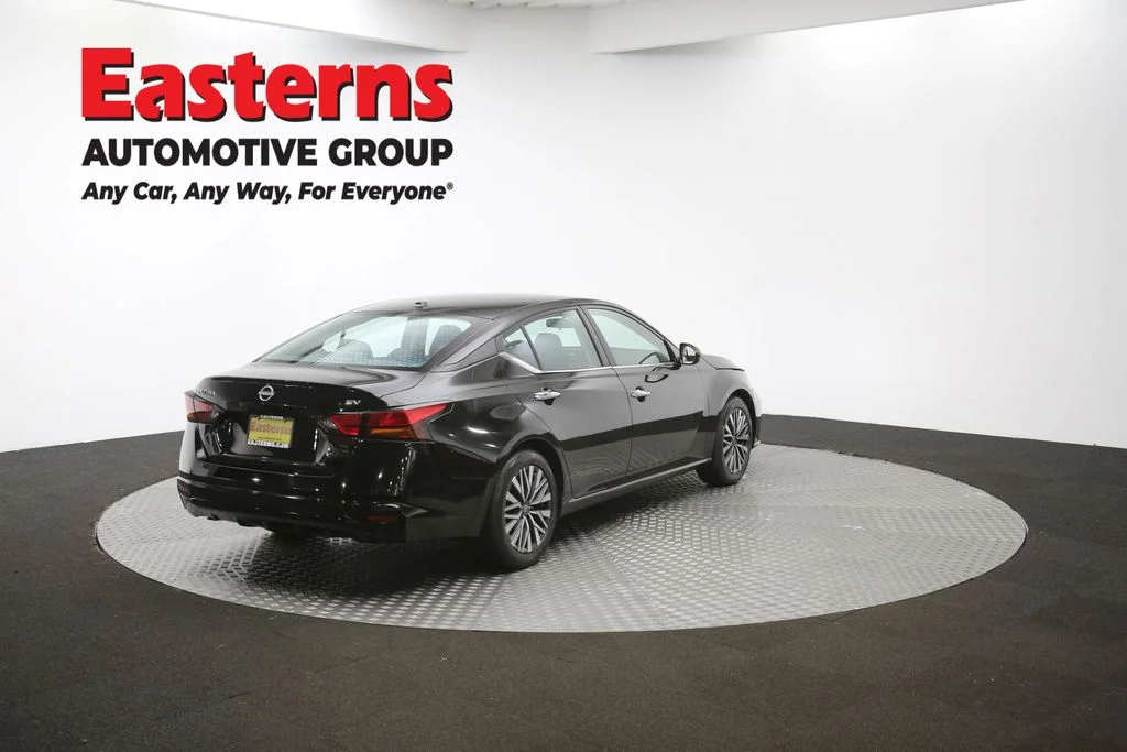Used 2024 Black Nissan 2.5 SV image 38