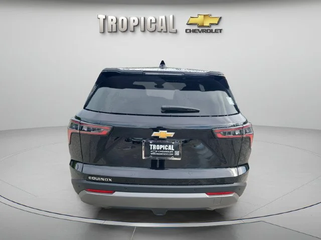 New 2027 Mosaic Black Metallic Chevrolet LT image 4