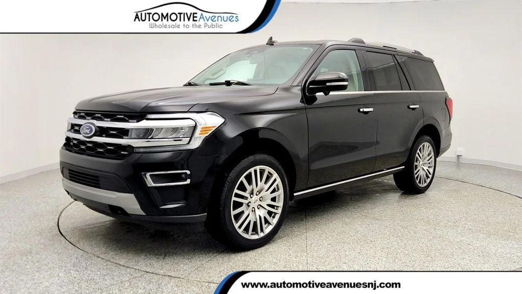 2023 Ford Expedition Limited 4X4's photo