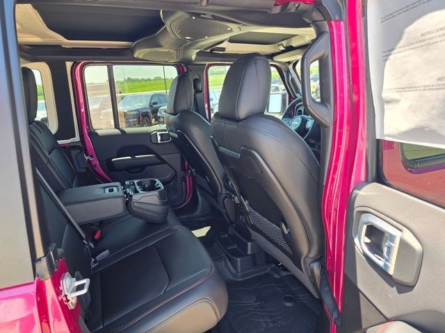 New 2026 Tuscadero Pearlcoat Jeep Rubicon image 13