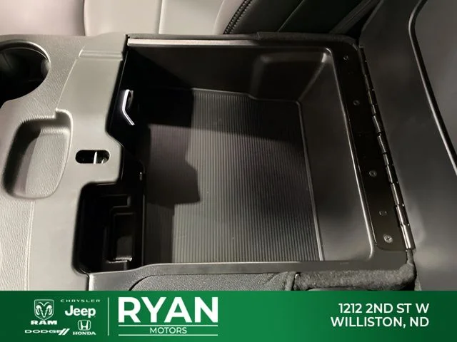 2025 RAM 2500 Tradesman - Photo 32