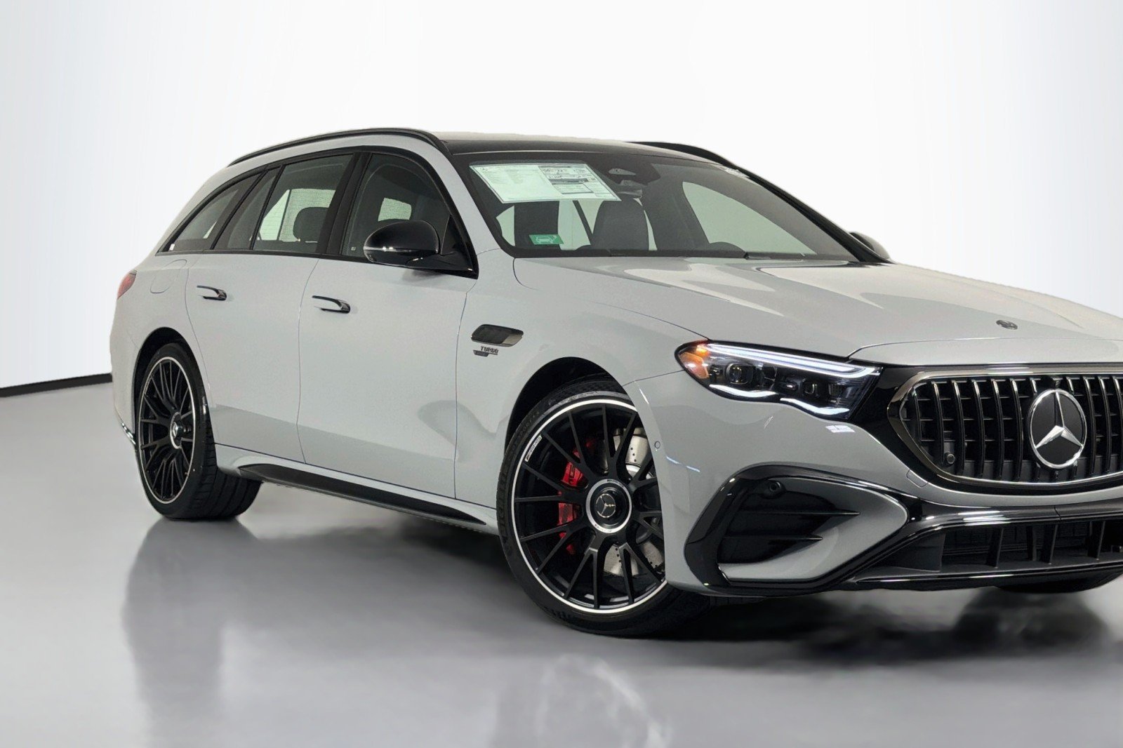New 2027 MANUFAKTUR Alpine Grey Mercedes-Benz AMG® E 53 Hybrid Wagon image 13