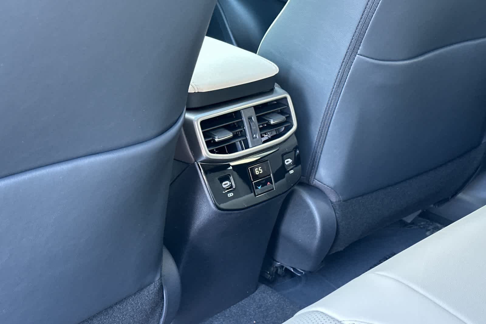 2026 Lexus RX 350 Premium - Photo 14