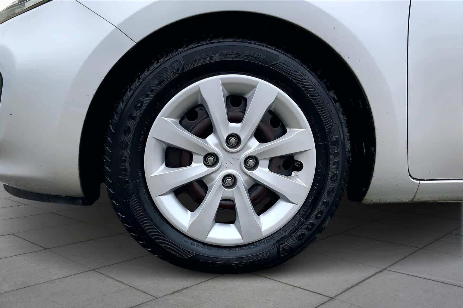 Used 2012 Bright Silver Kia LX image 11