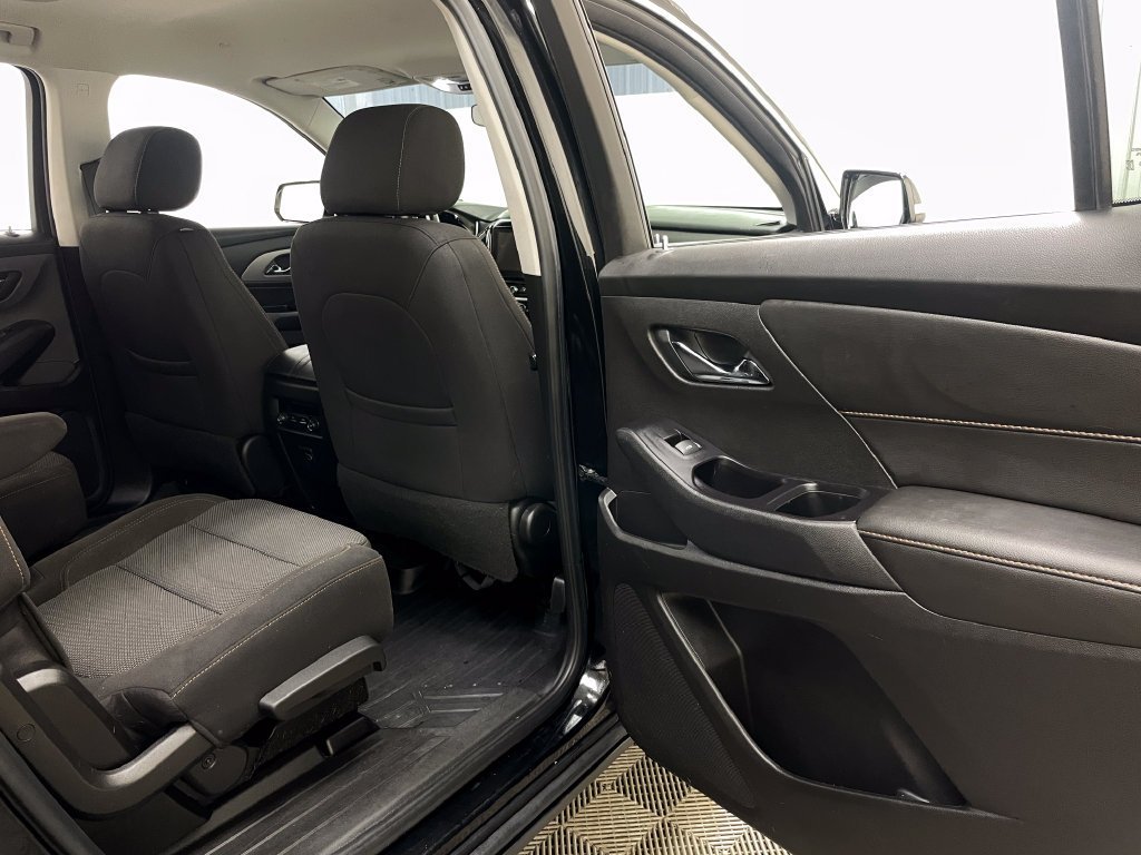 Certified Used 2019 MOSAIC BLACK METALLIC Chevrolet LT Cloth image 39