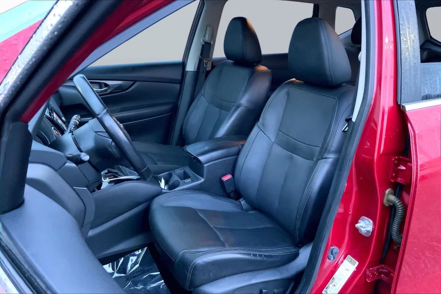 Used 2017 Palatial Ruby Nissan SL image 7
