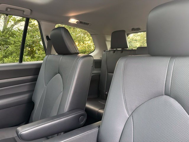 Used 2024  Toyota Limited image 17