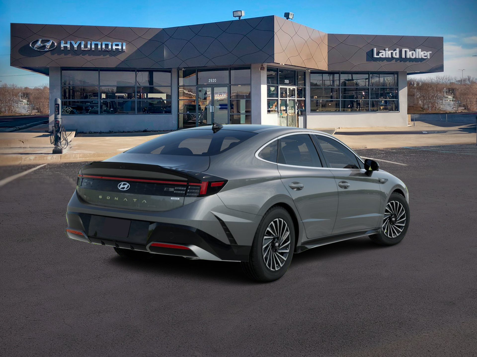 View vehicle photo 4