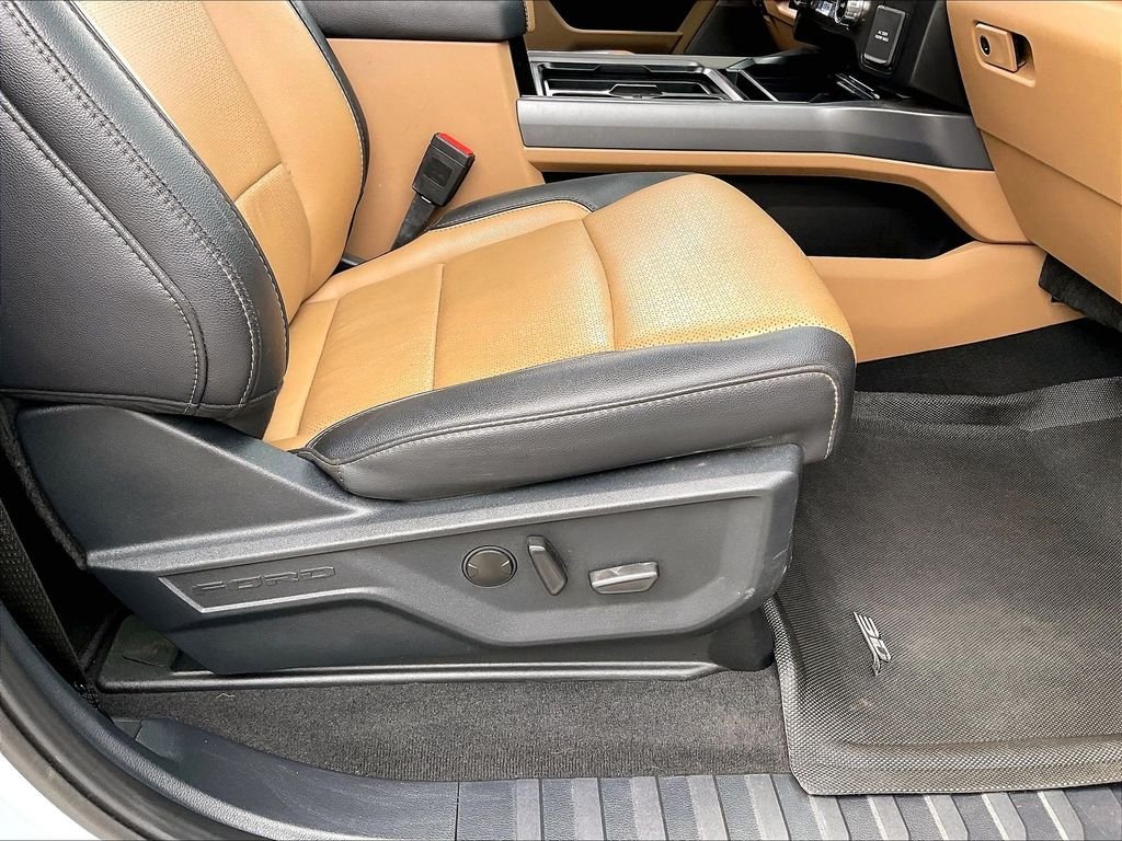 Used 2026 Glacier Gray Metallic Tri-Coat Ford Lariat image 37