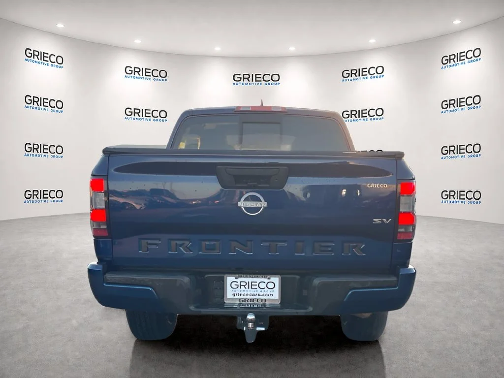 Used 2022 Blue Nissan SV image 4