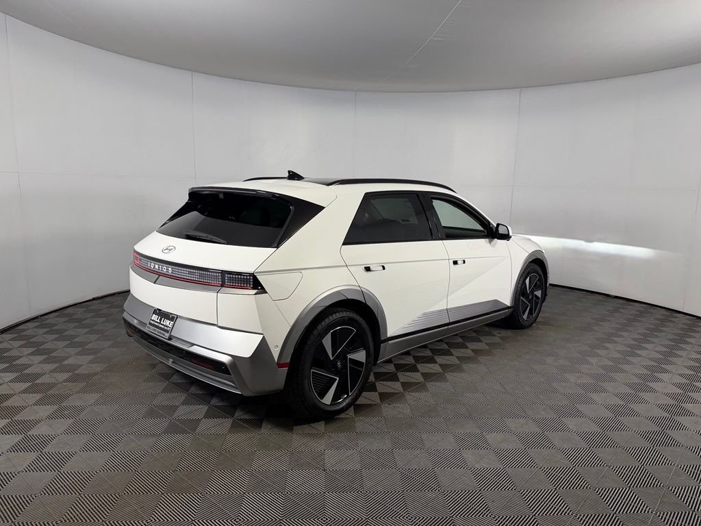 Used 2025 White Hyundai Limited image 7