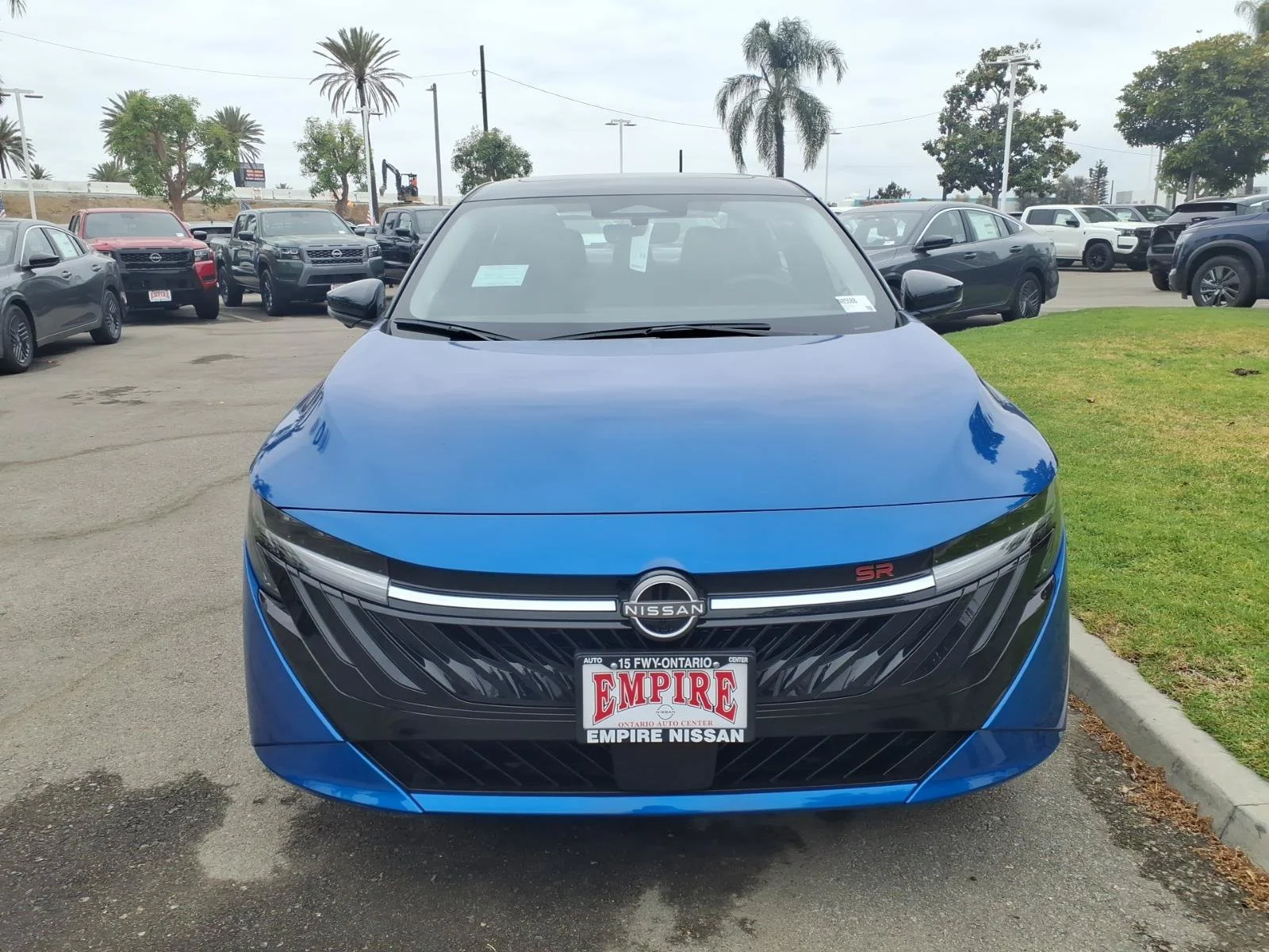 New 2026 Bluestone Pearl / Super Black Two-tone Nissan SR image 4