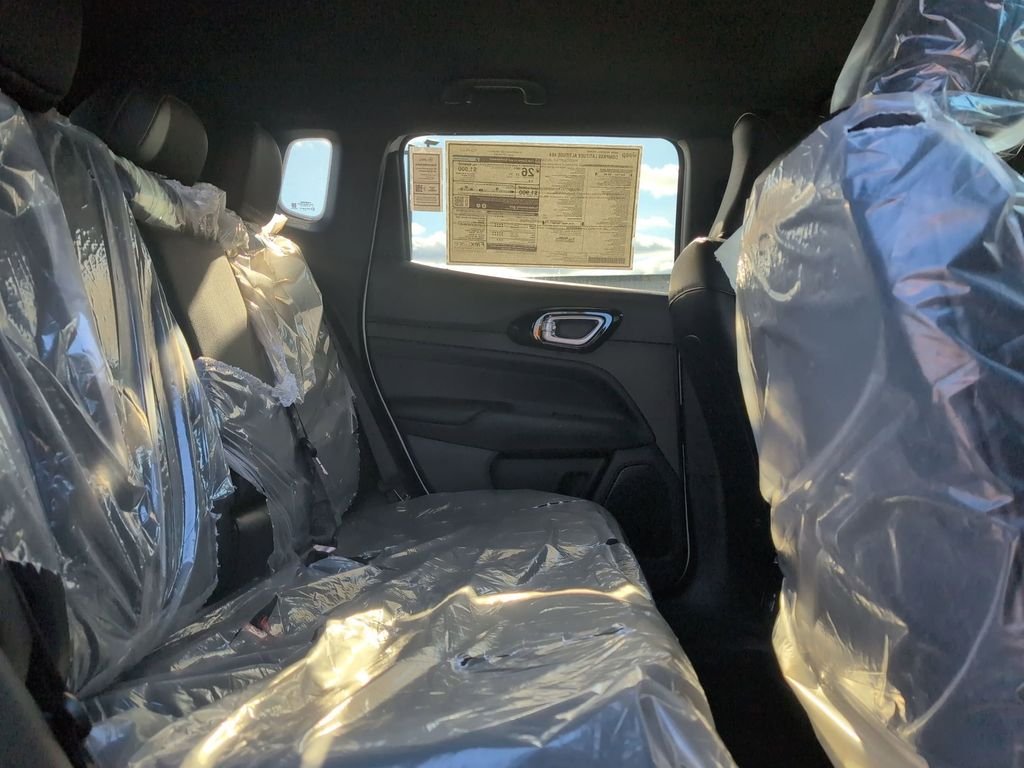 New 2026 Bright White Clearcoat Jeep Latitude image 25