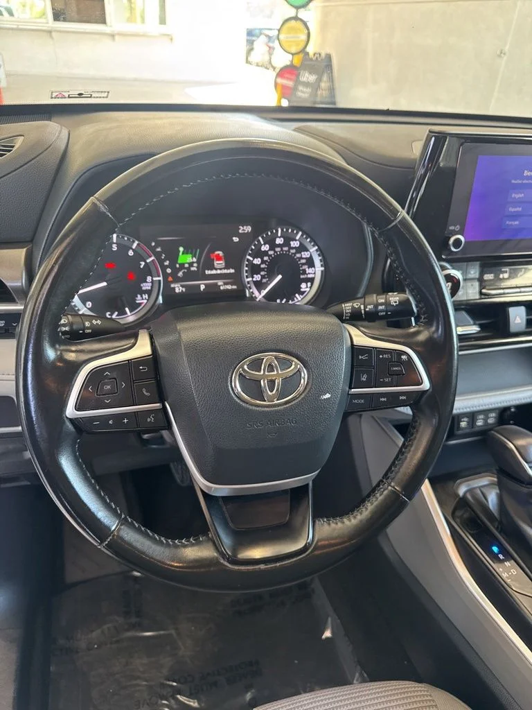 Used 2023 Silver Toyota LE image 12