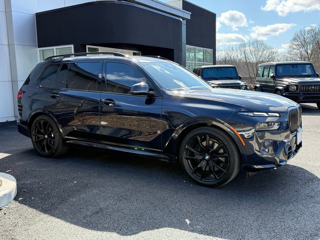 Used 2025 Black BMW xDrive40i image 12