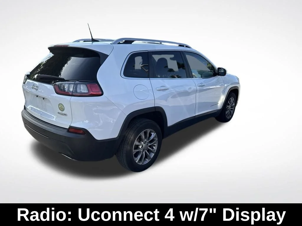Used 2021 White Jeep Latitude Lux image 5
