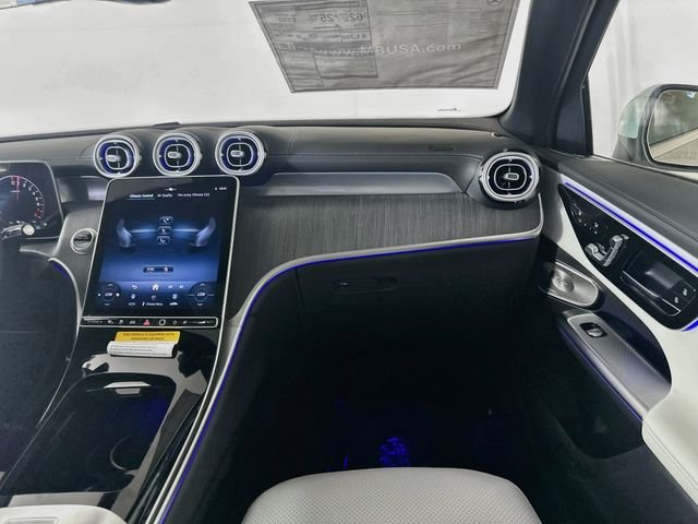 New 2027 Polar White Mercedes-Benz GLC 350e image 24
