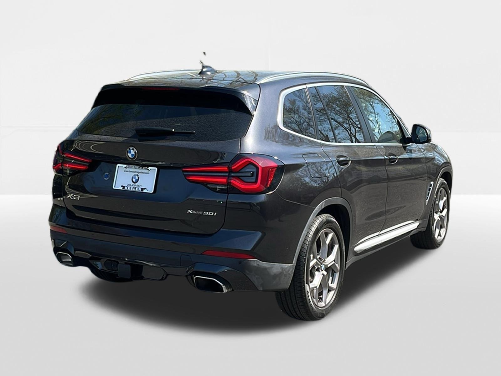 Used 2023 Dark Graphite Metallic BMW xDrive30i image 4