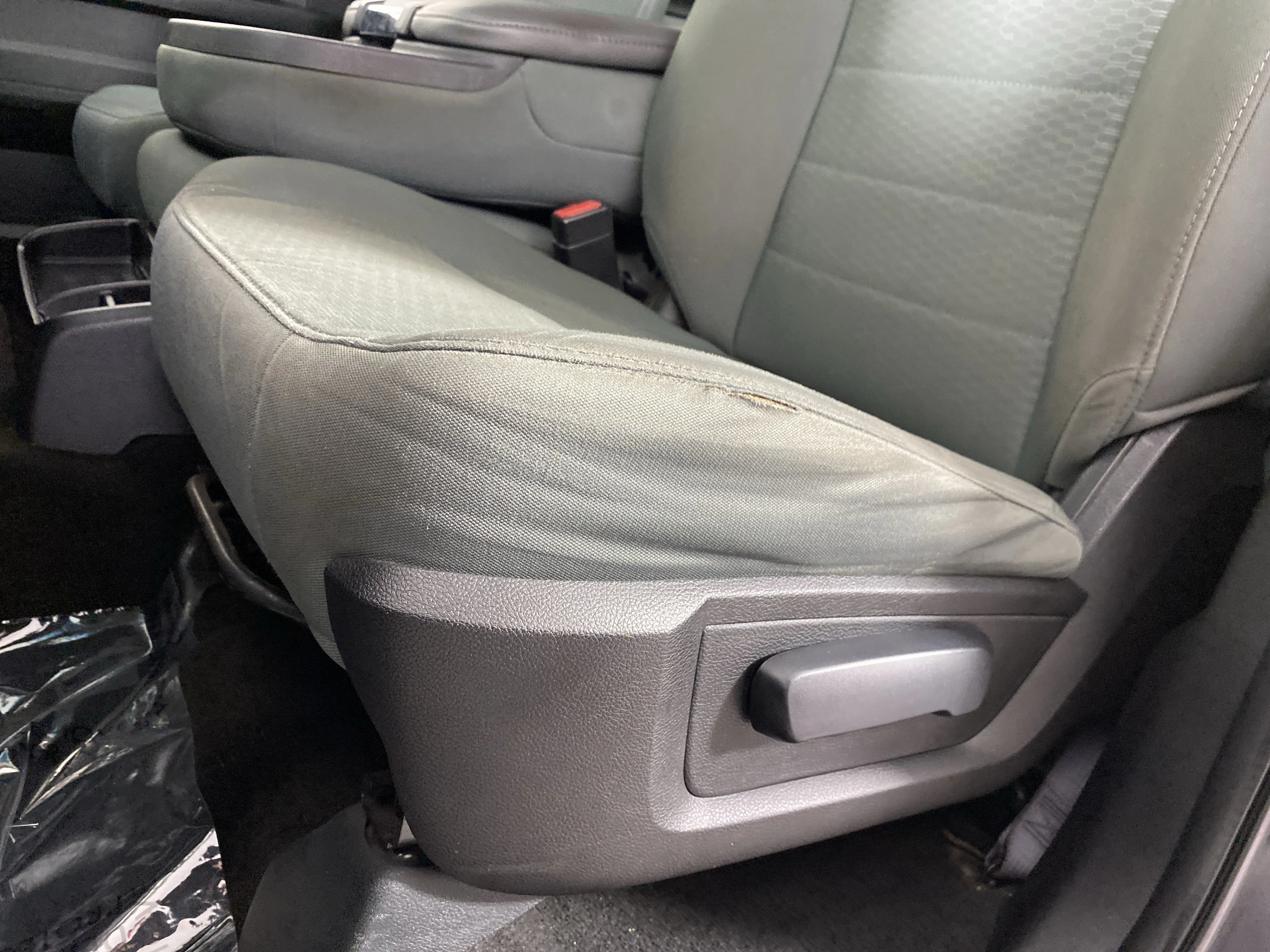 Used 2015 Granite Crystal Metallic Clearcoat Ram Express image 14
