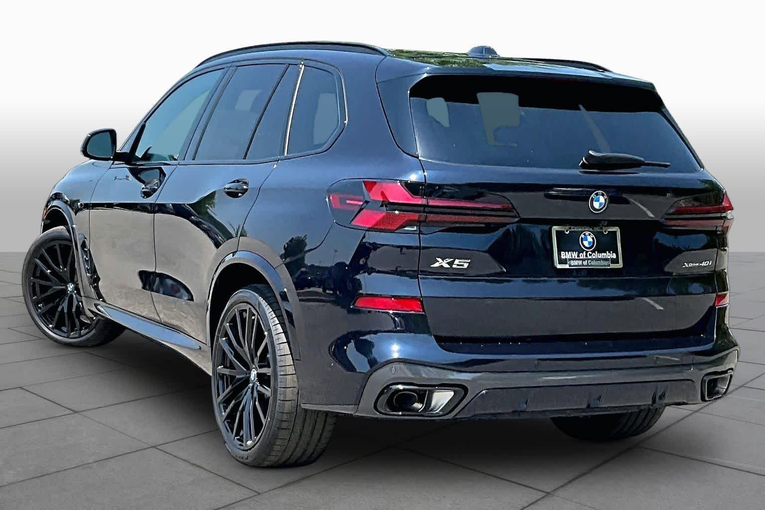 New 2026 Carbon Black Metallic BMW xDrive40i image 12