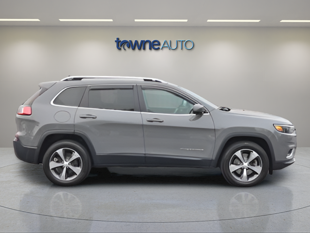 Used 2019 Gray Jeep Limited image 6
