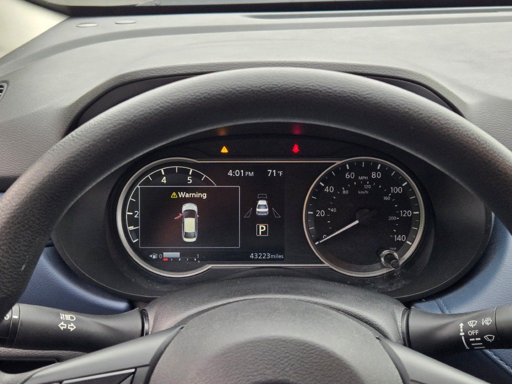 2025 Nissan Versa Sedan SV - Photo 29