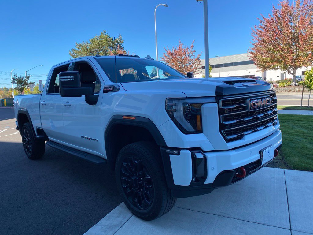 Used 2024 Summit White GMC AT4 image 10