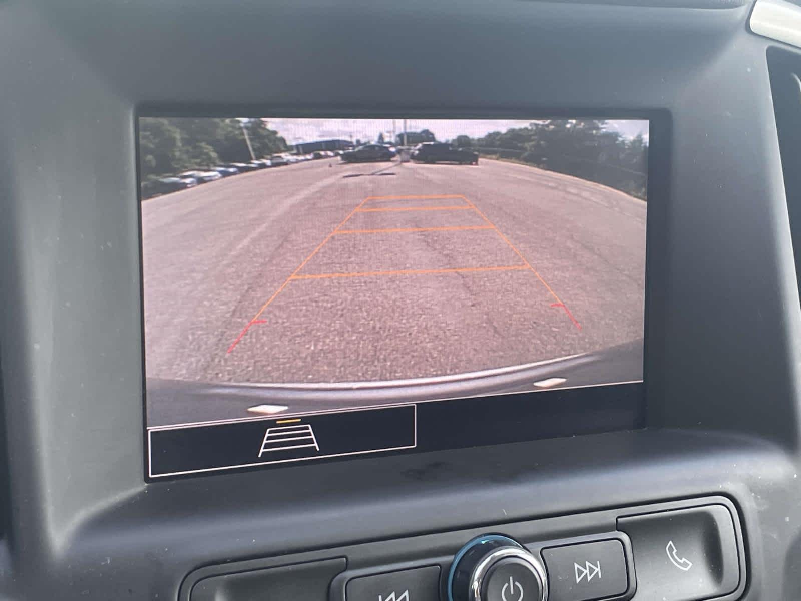 Used 2024 Sterling Metallic GMC SLE image 30