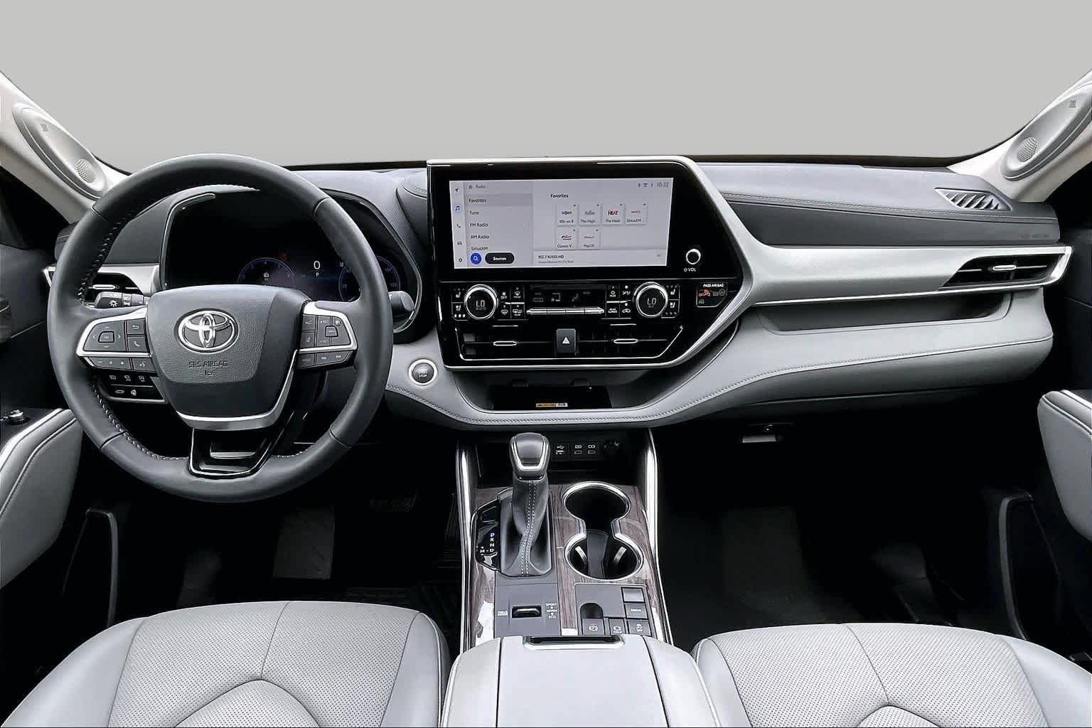 Used 2024 Moon Dust Toyota Platinum image 14