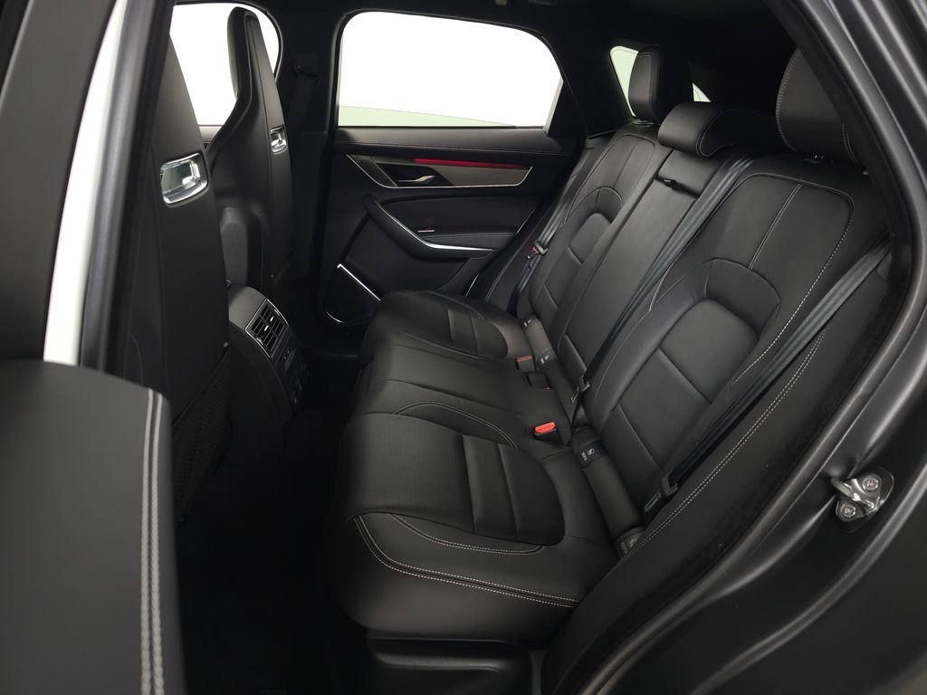2026 Jaguar F-Pace R-Dynamic S - Photo 42