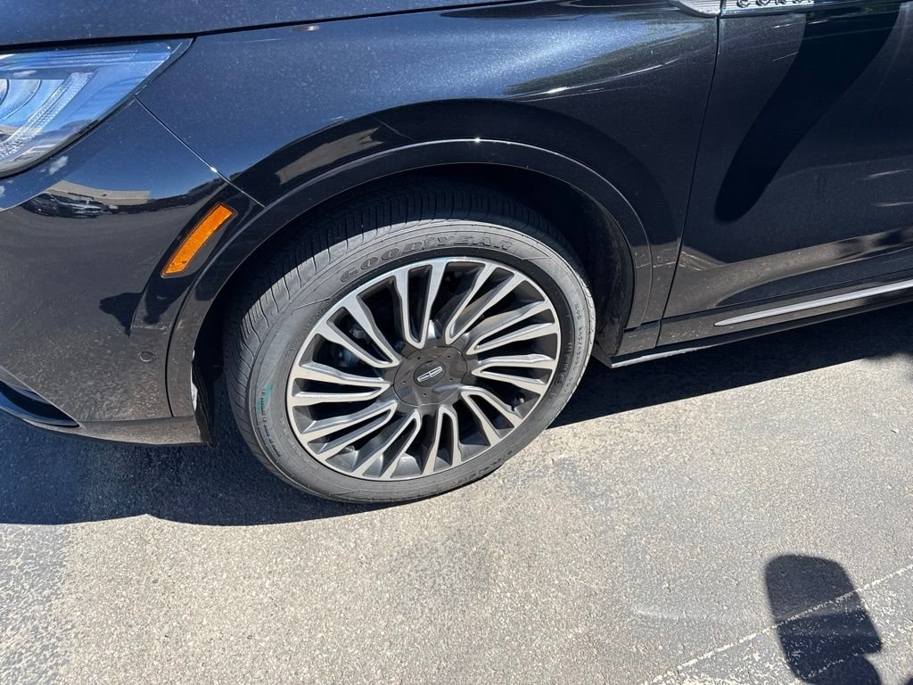 Certified Used 2022 Black Lincoln Standard image 9
