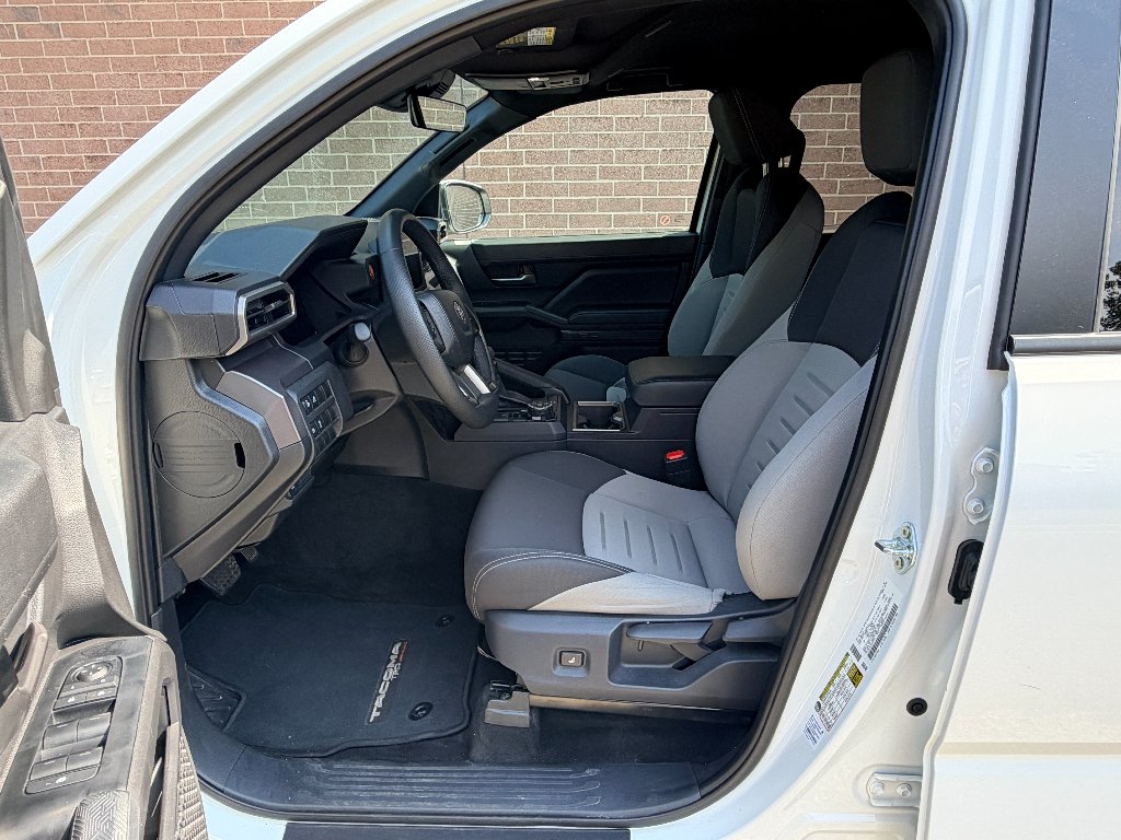 Used 2026 Ice Cap Toyota SR5 image 12