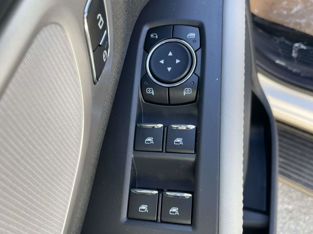 New 2026 Star White Metallic Tri-Coat Ford MAX Active image 16
