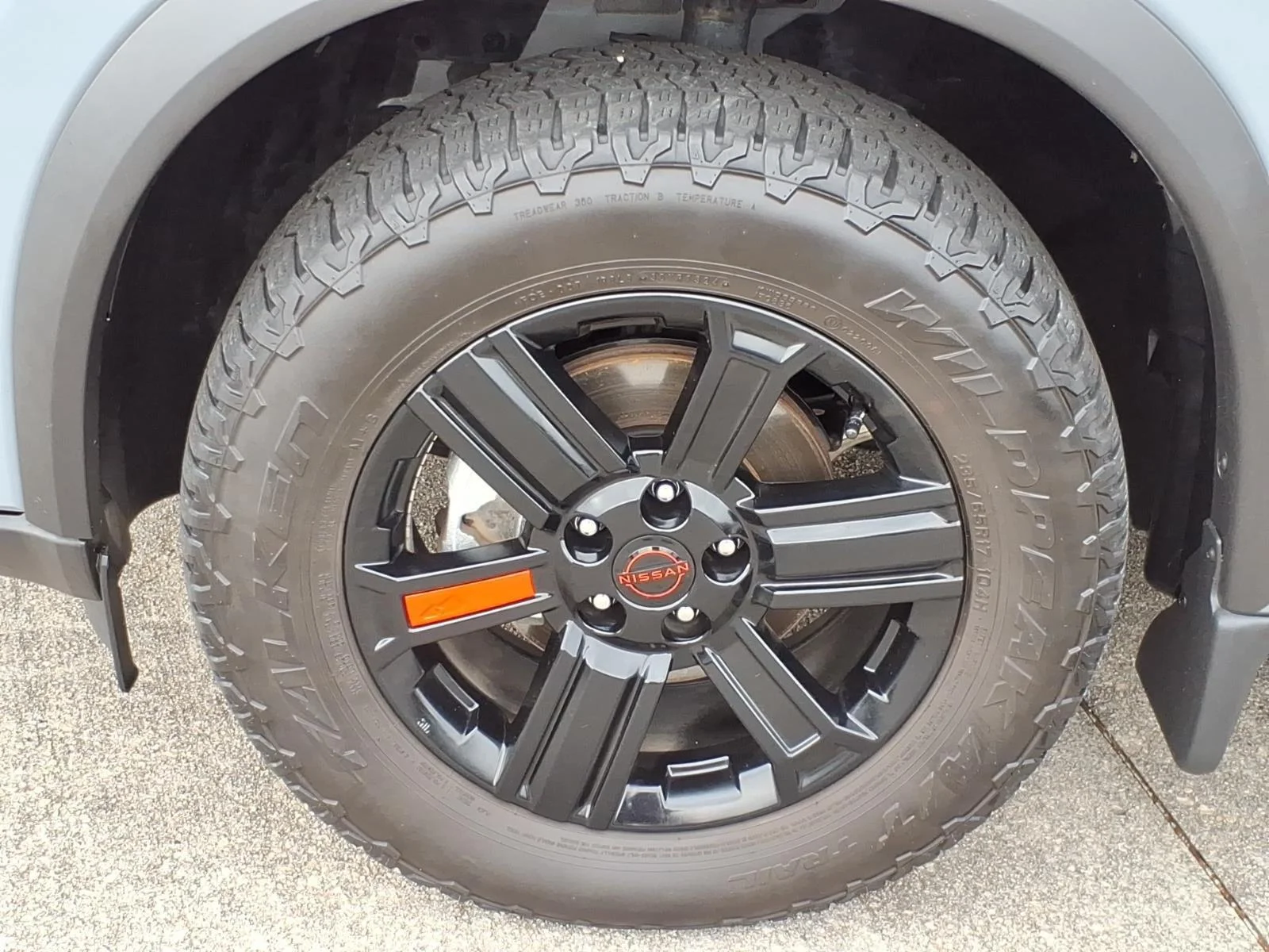 Used 2025 Boulder Gray Pearl Nissan Rock Creek image 4