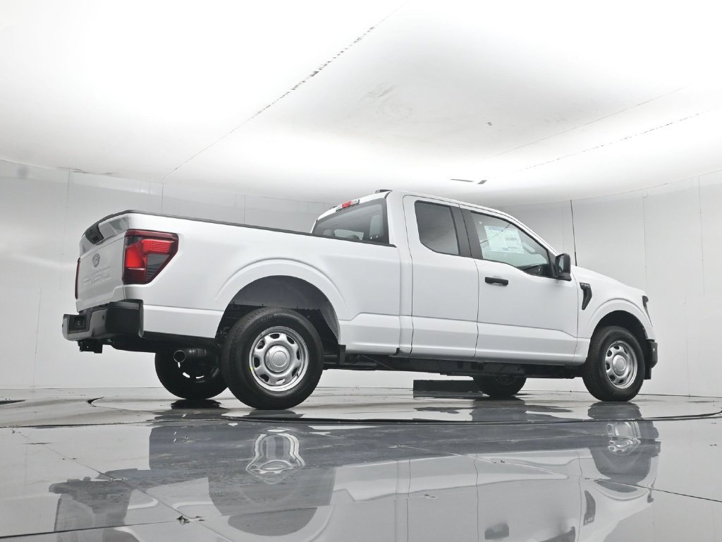 New 2026 Oxford White Ford XL image 47