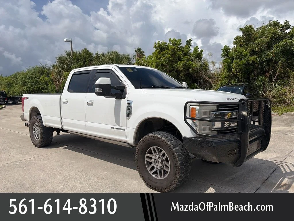 2017 Ford F-250 Lariat 4x4 Crew Cab 8' Box's photo